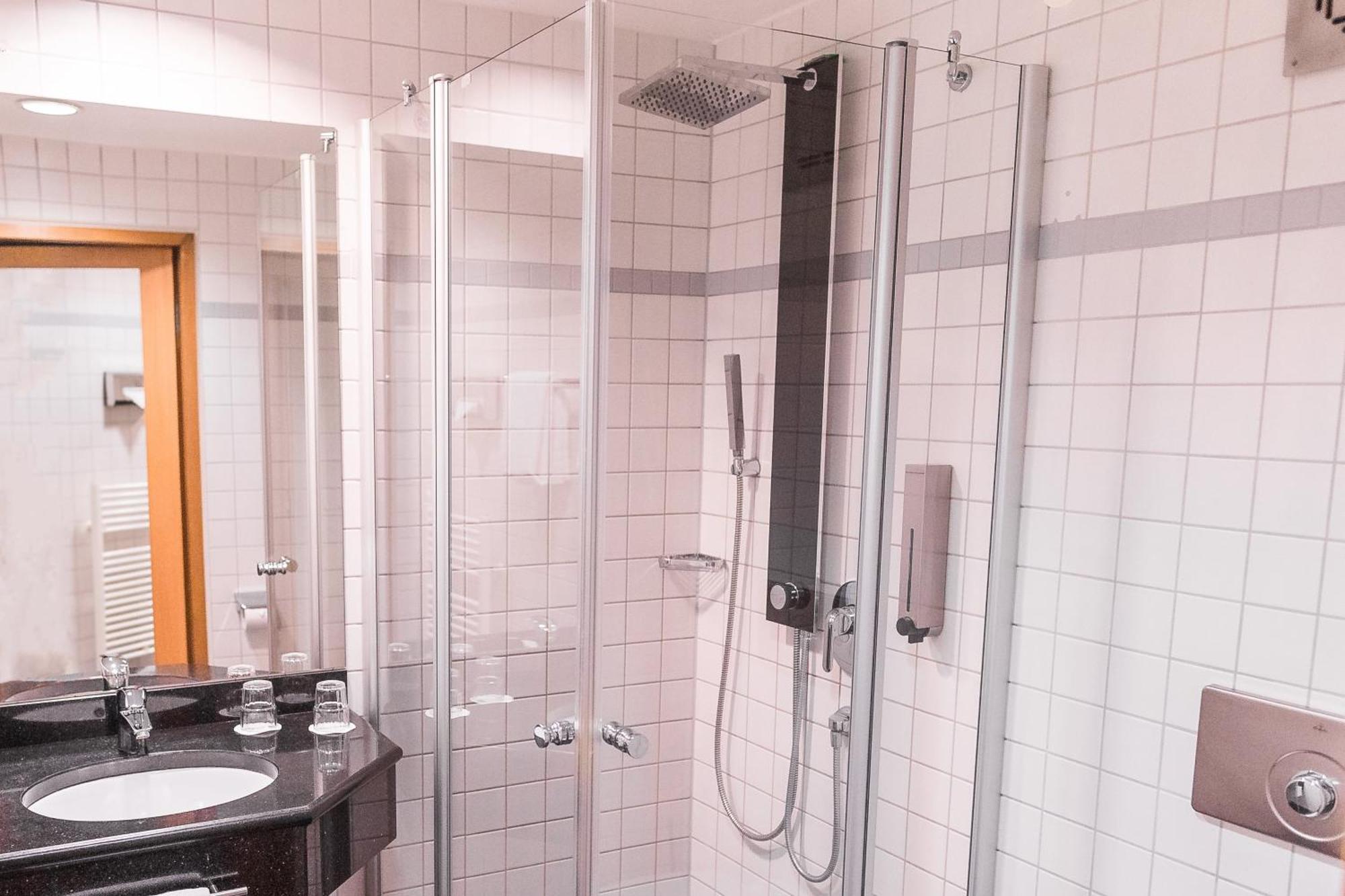 Plaza Inn Stuttgart-ディツィンゲン エクステリア 写真